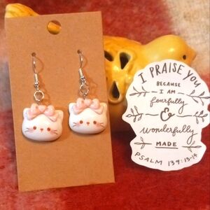 Hello Kitty Bundle!!